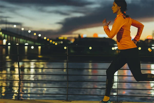 correr-de-noche-webp